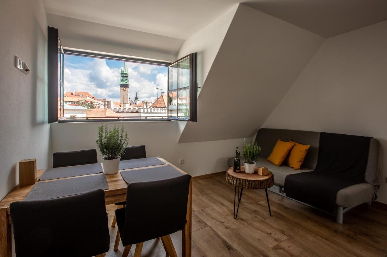 Apartmany Na Mikulasskem Namesti Зноймо Экстерьер фото